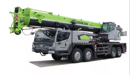 中聯(lián)新品70噸吊車(chē),ztc700h拿回來(lái)發(fā)現(xiàn)鉤子只有60噸